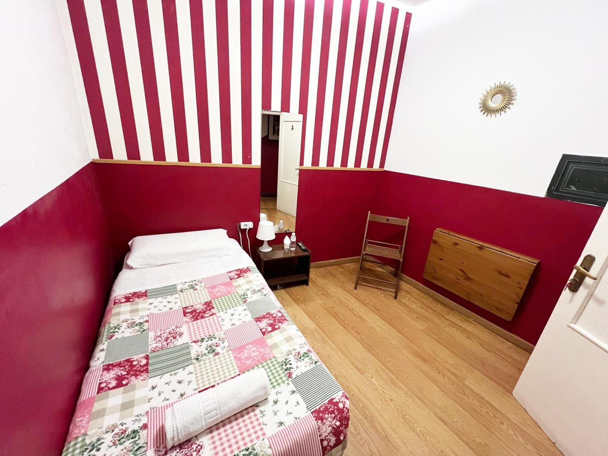 Hostal La Casa De La Plaza — Fotos 2